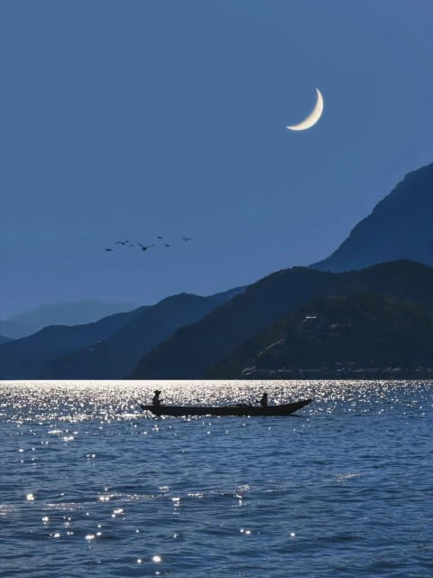 lugu lake